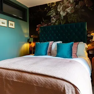 Red Lion Bed & Breakfast
