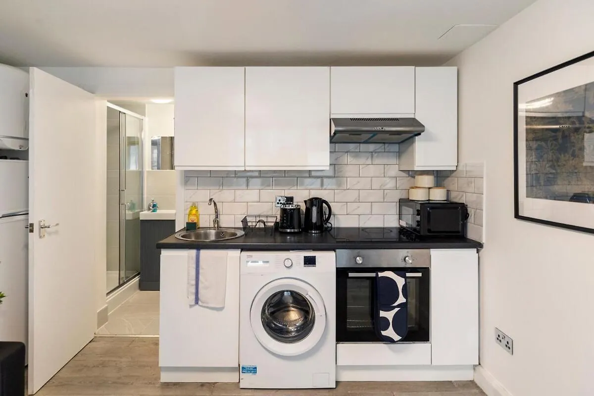 Cosy Gem Next Transport Easy Access Central London Apartment